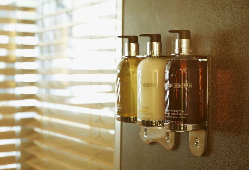 Люкс, Le Germain Hotel Maple Leaf Square