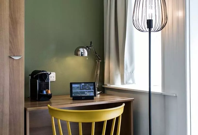 اتاق لوکس, Parkzicht Eindhoven