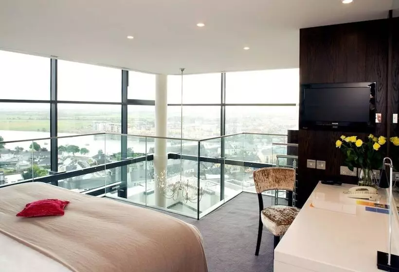 سوئیت پرزیدنت, Sheraton Athlone
