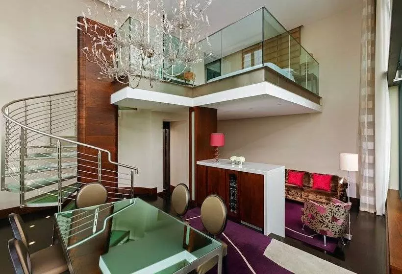 سوئیت پرزیدنت, Sheraton Athlone