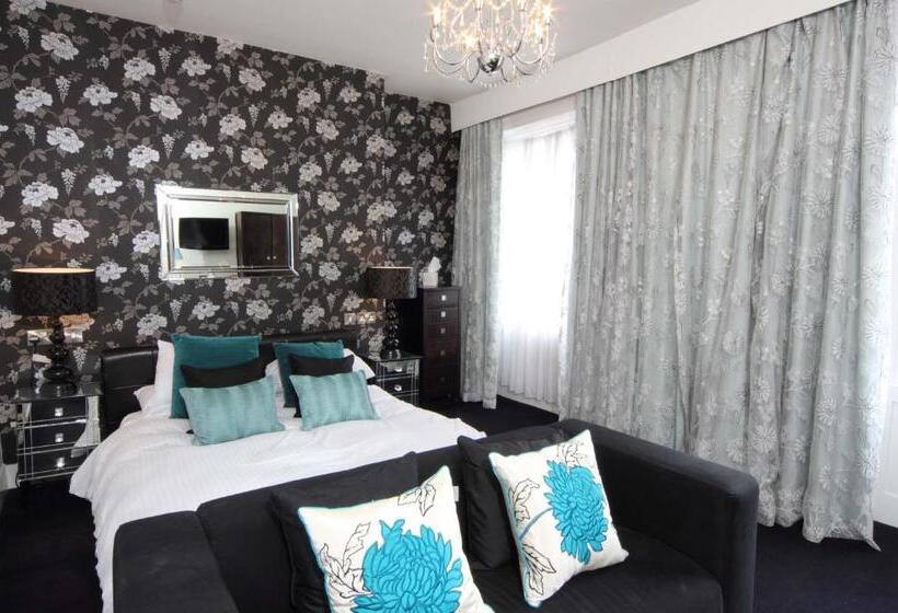 חדר סטנדרט נוף לפארק, Sweeney Hall