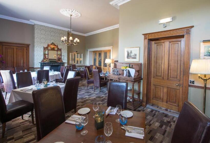 חדר סטנדרט נוף לפארק, Sweeney Hall