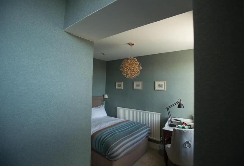 חדר סטנדרט נוף לפארק, Sweeney Hall