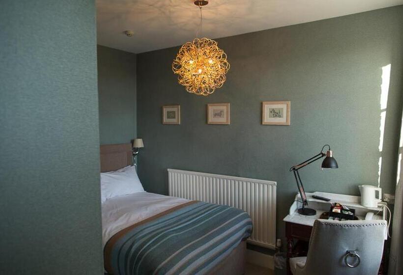 חדר סטנדרט נוף לפארק, Sweeney Hall