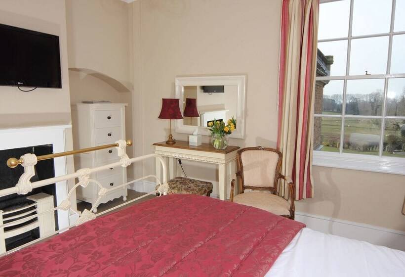 חדר סטנדרט נוף לגינה, Sweeney Hall