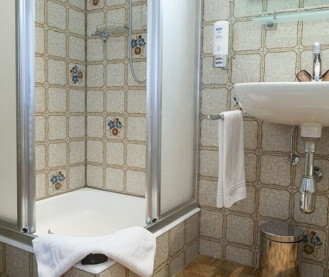 اتاق استاندارد, Tenne