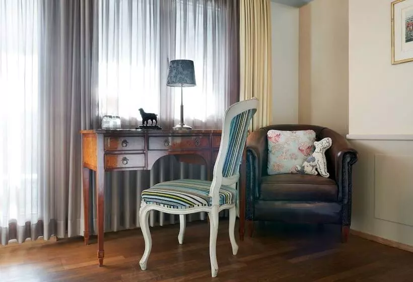 اتاق لوکس, Townhouse Boutique
