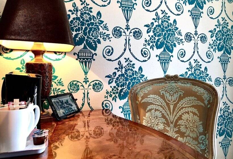 اتاق لوکس, Townhouse Boutique