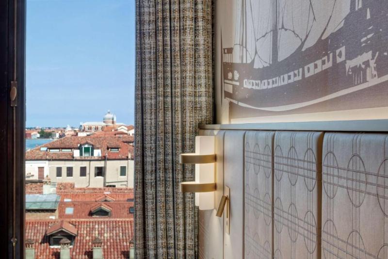 اتاق کلاسیک, Townhouse Boutique