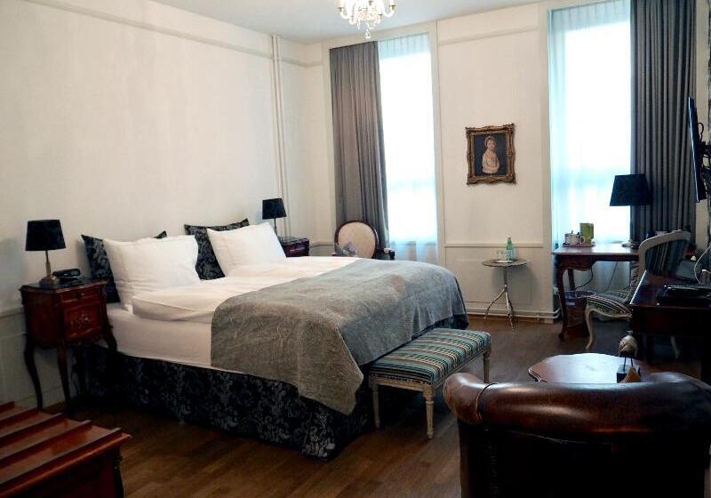 اتاق لوکس, Townhouse Boutique