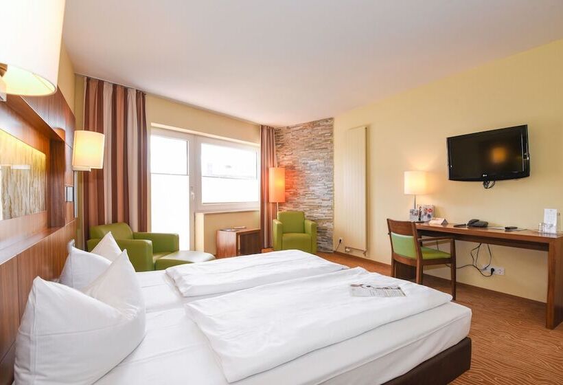 Comfort room with balcony, Upstalsboom Vareldangast