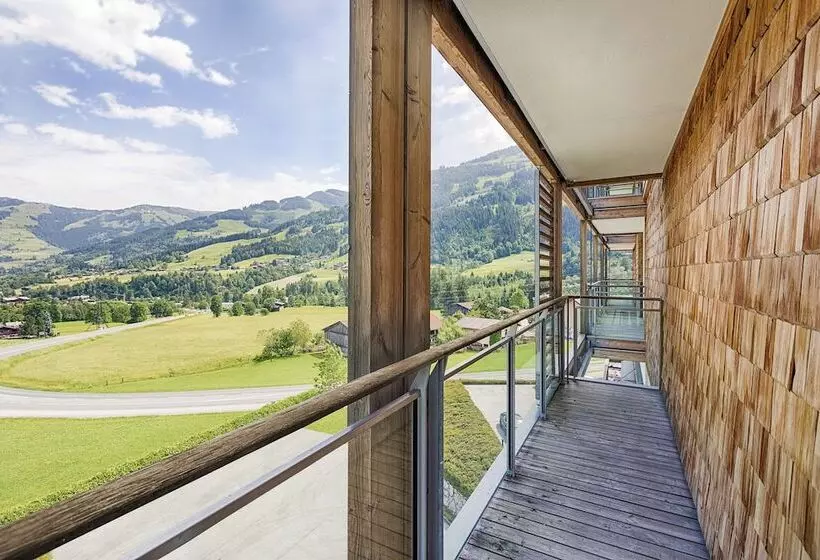 デラックスルーム, Kempinski Hotel Das Tirol