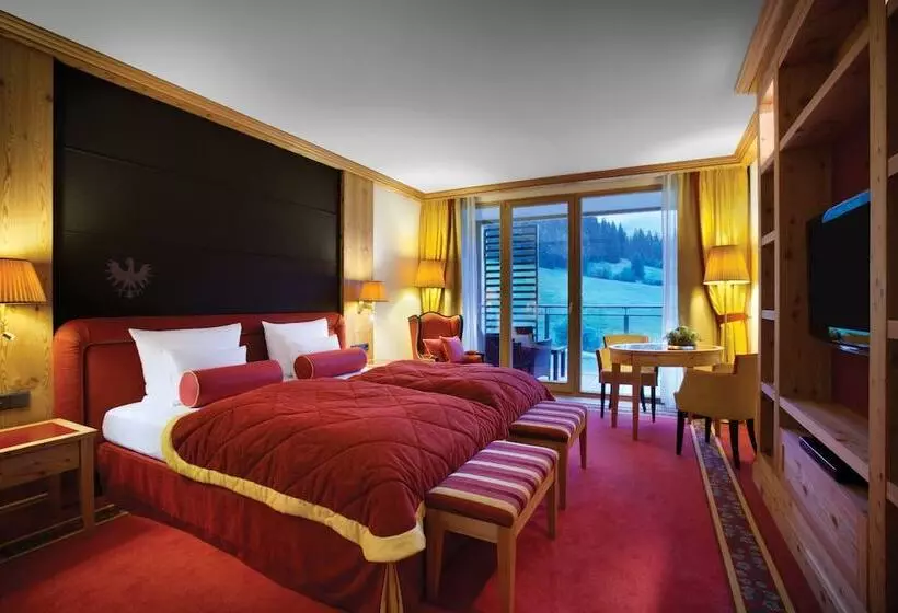 デラックスルーム, Kempinski Hotel Das Tirol