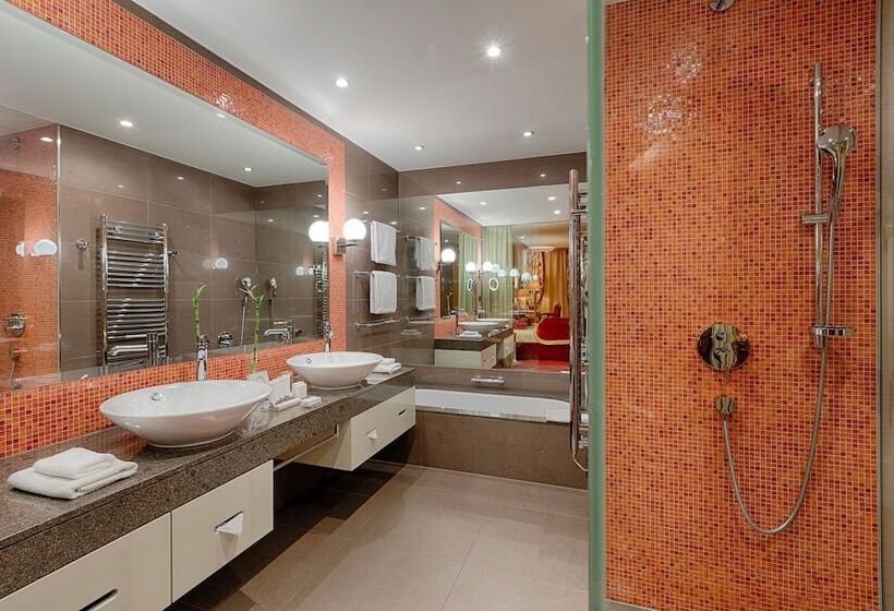 小型豪华套房, Kempinski Hotel Das Tirol