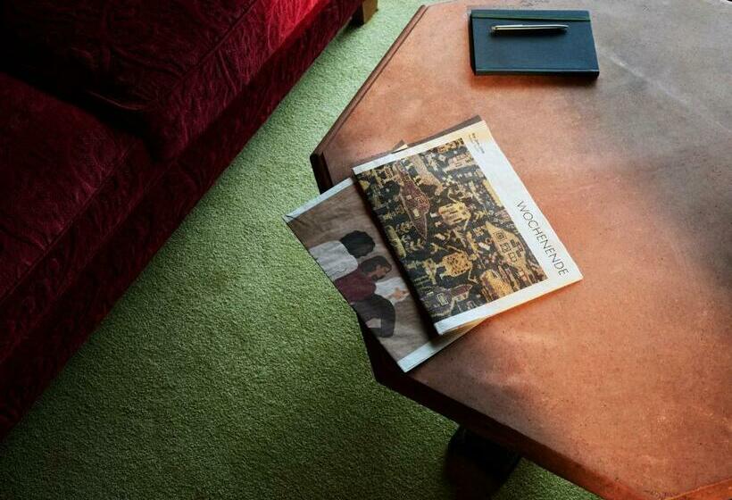 주니어 스위트, Lecrans