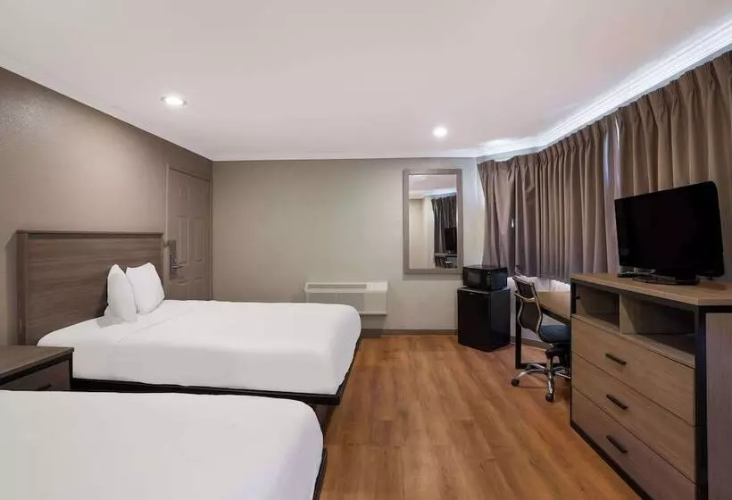 ２ダブルベッドのスタンダードルーム, Econo Lodge Vallejo Fairgrounds