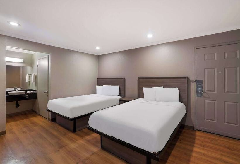 ２ダブルベッドのスタンダードルーム, Econo Lodge