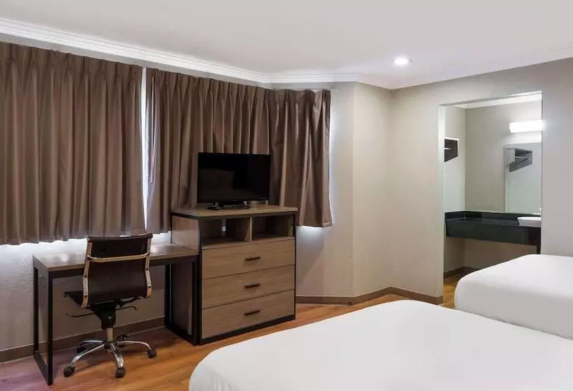 ２ダブルベッドのスタンダードルーム, Econo Lodge Vallejo Fairgrounds