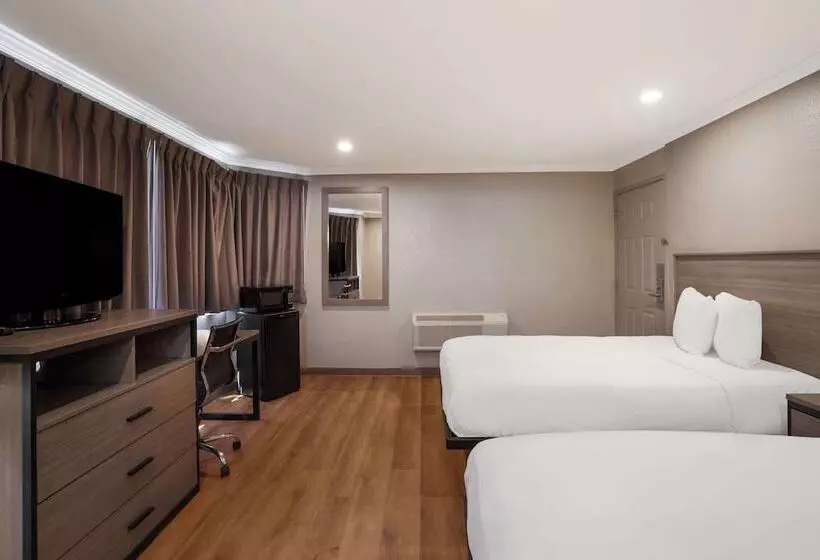 ２ダブルベッドのスタンダードルーム, Econo Lodge Vallejo Fairgrounds