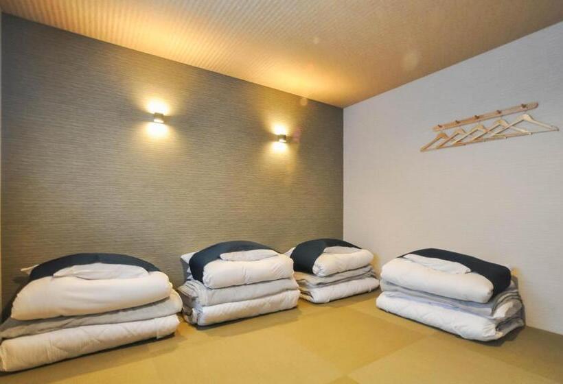 חדר סטנדרט לארבעה, Rusutsu Grand Cabin