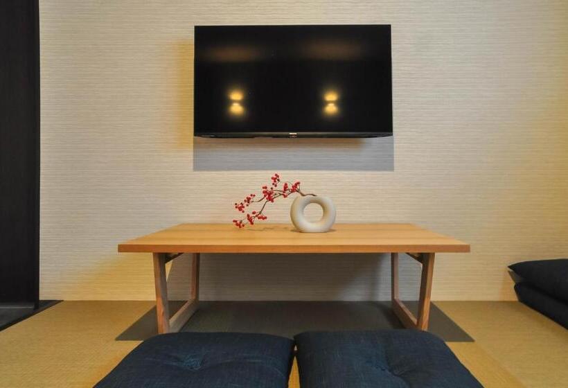 חדר סטנדרט לארבעה, Rusutsu Grand Cabin