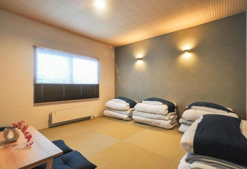 חדר סטנדרט לארבעה, Rusutsu Grand Cabin