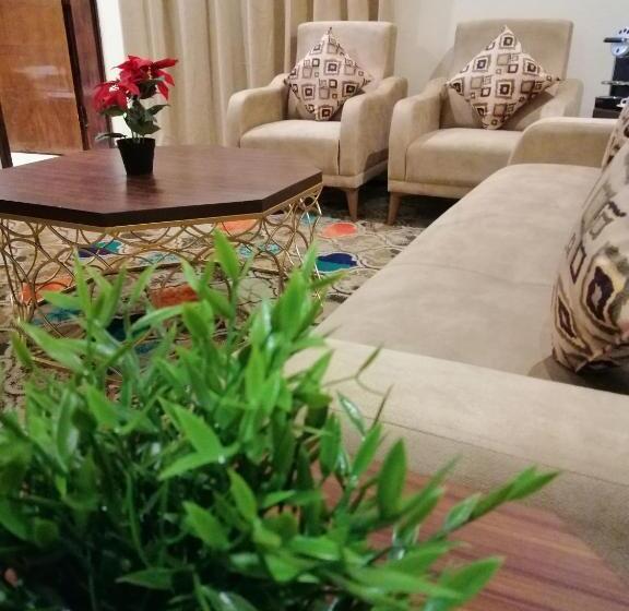 جناح جونيور ديلوكس, Central Park Hotel Bisha