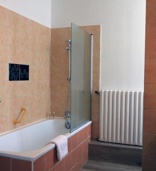 スタンダードルーム, Hostellerie La Bruyere