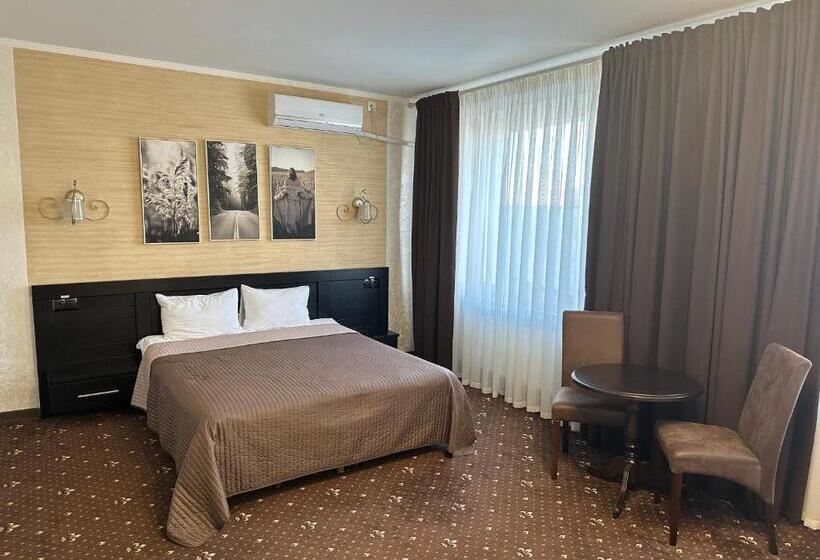 اتاق لوکس, Merry Club