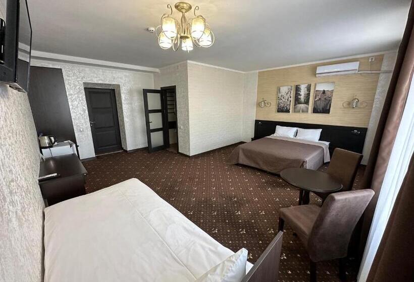 اتاق لوکس سه تخته, Merry Club