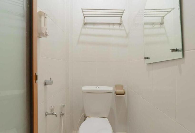 Номер Стандарт, Queen Inn Batam Redpartner