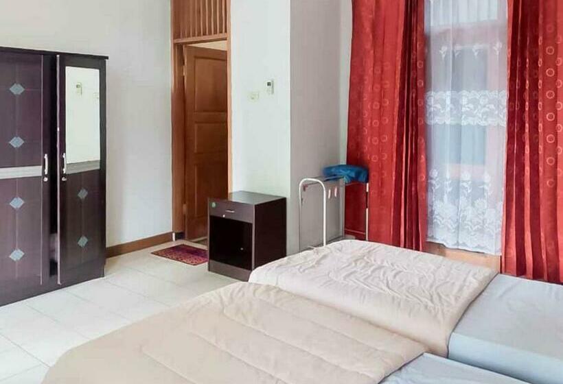 스탠다드 룸, Rumah Pahoman Syariah Mitra Reddoorz