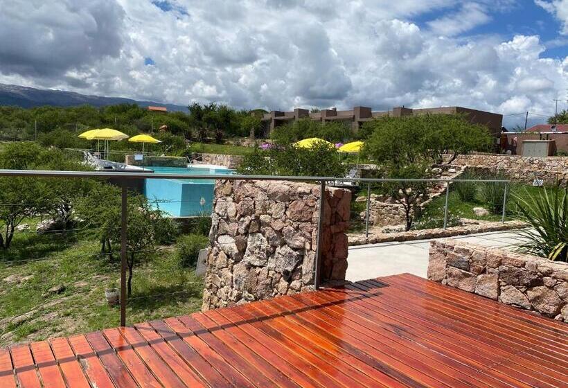 חדר דלוקס עם נוף להרים, Valle Las Piedras