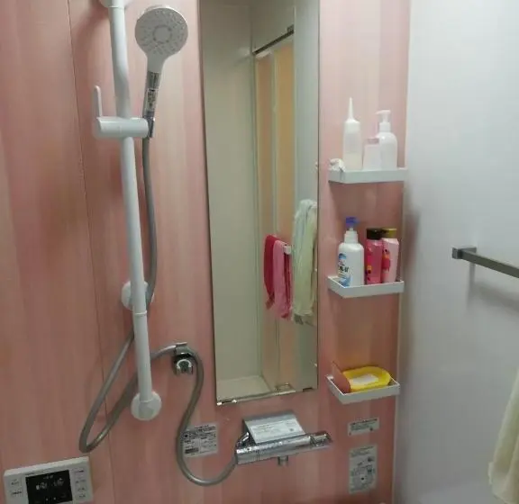 バス共有のスタンダードルーム, 民泊マエダハウス B&b Maeda House