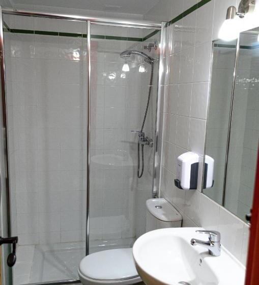 家庭间, Albergue El Pajar De Agés   Exclusivo Para Peregrinos   Exclusive For Pilgrims
