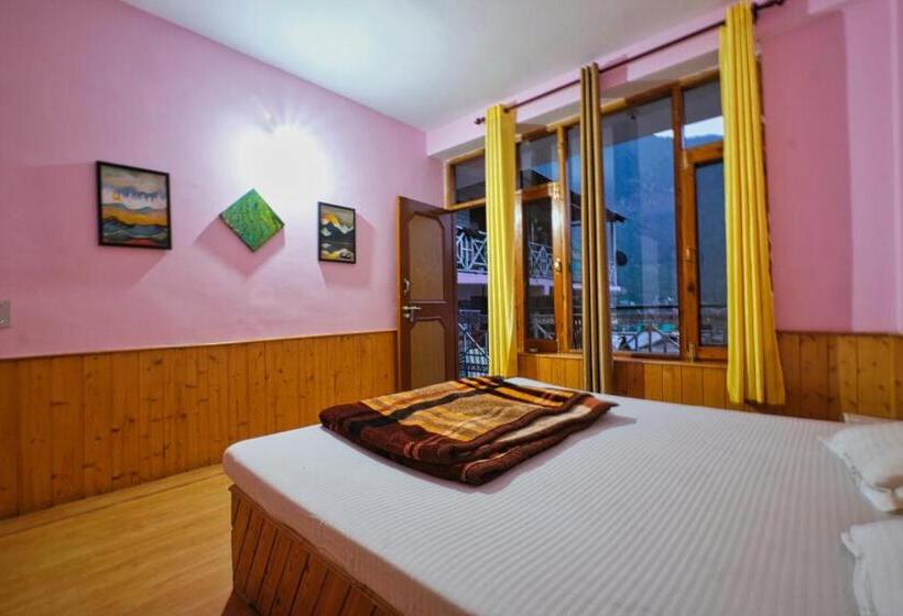 Номер Стандарт, Voyageur Nest