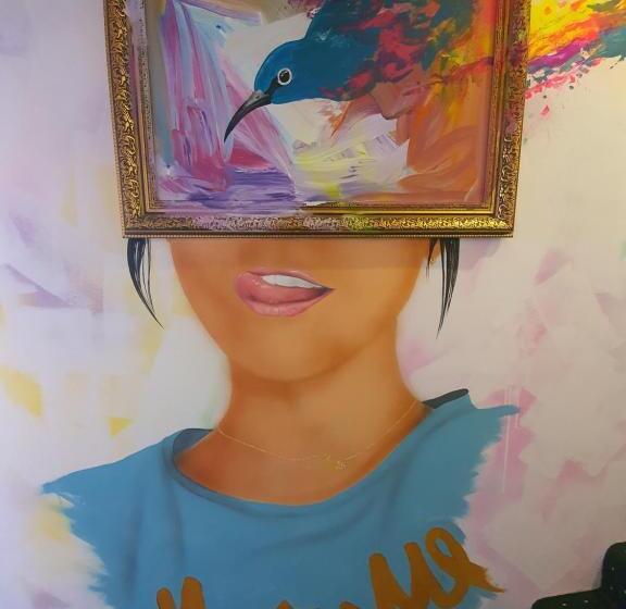 اتاق استاندارد, All Eyes Hostel