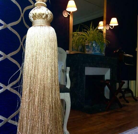 Номер Стандарт с Балконом, Château De Corcelle Chambres Et Table D Hôtes