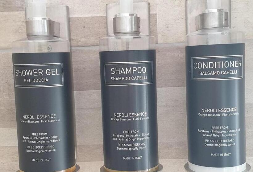 חדר משפחתי נוף לגינה, La Tana Dei Corgi