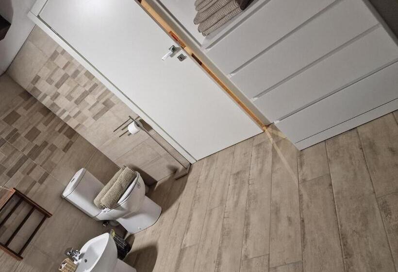 חדר משפחתי נוף לגינה, La Tana Dei Corgi