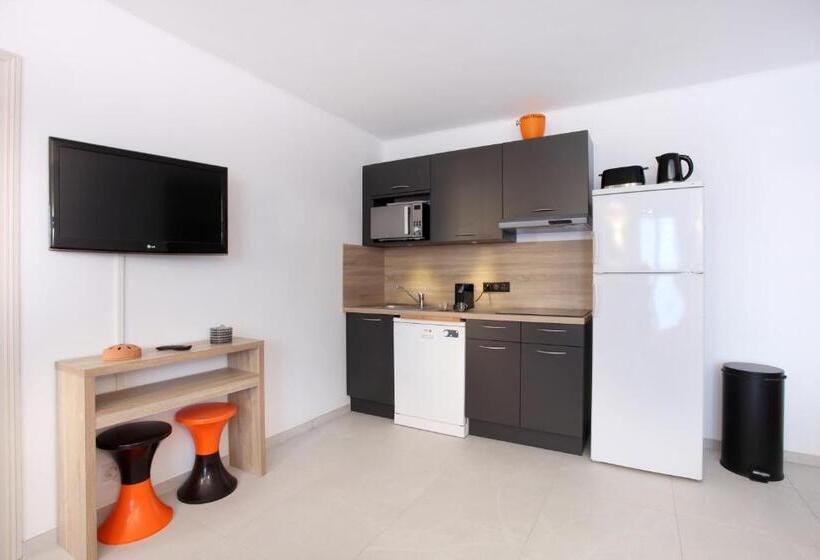 Апартаменты 1 Спальня с Террасой, Residence Punta Serena