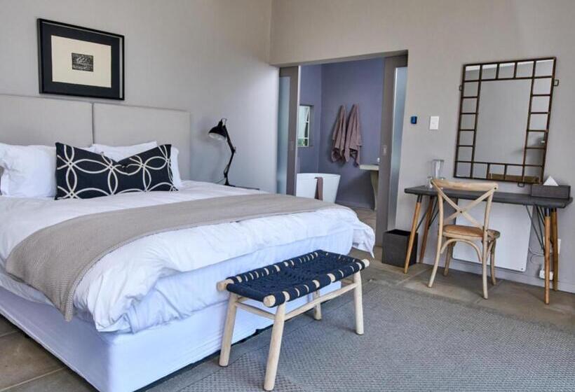 جناح سوبيريور, White Light The Rooms   Adults Only