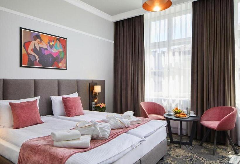 غرفة سوبيريور سرير كينج, Estera