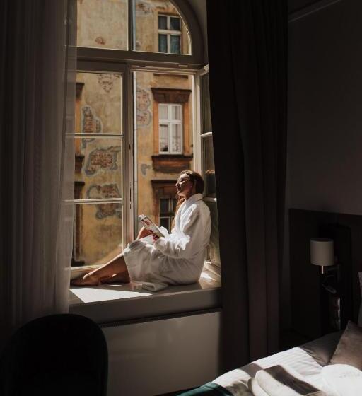 غرفة سوبيريور سرير كينج, Estera