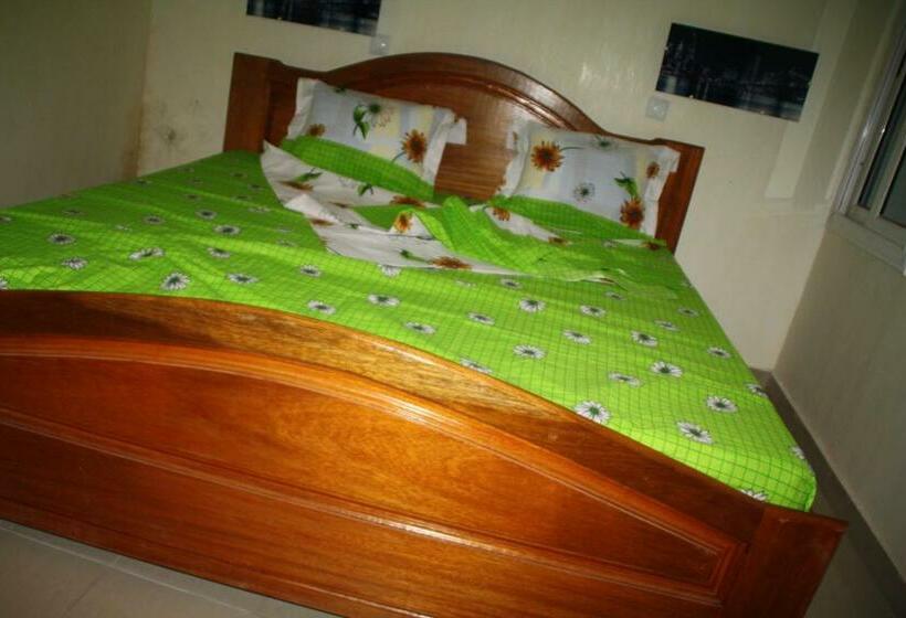 استودیوی استاندارد, Le Parisien