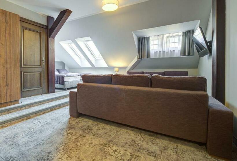 ファミリールーム, Pałac Cieszyno