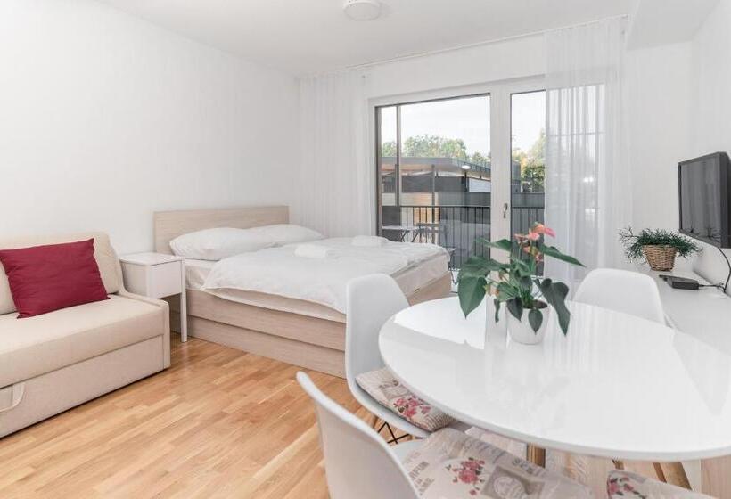 דירה בת חדר שינה 1 עם מרפסת, Pearl Bled