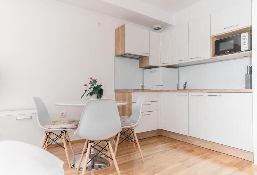 דירה בת חדר שינה 1 עם מרפסת, Pearl Bled