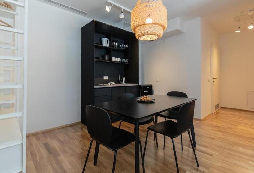 חדר דלוקס, Pearl Bled