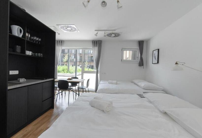 חדר דלוקס, Pearl Bled